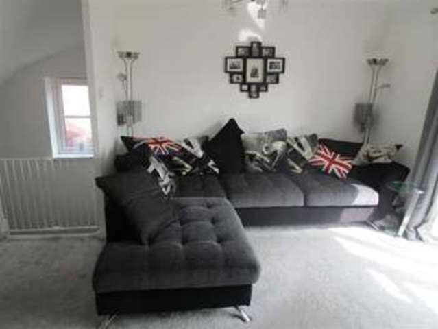  Image of 4 bedroom Property for sale in Earls Lane Slough SL1 at Earls Lane Cippenham Cippenham, SL1 5TD