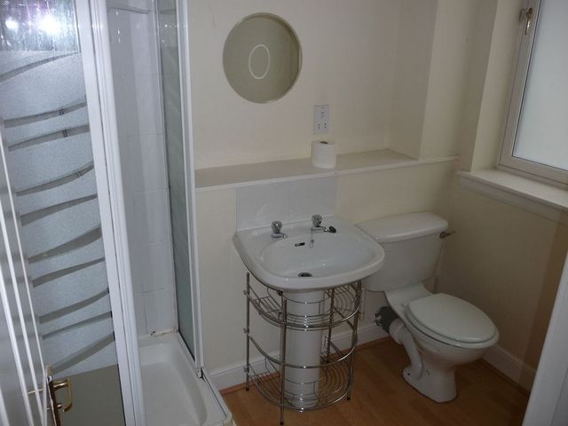  Image of 2 bedroom Flat to rent in East Fountainbridge Edinburgh EH3 at Tollcross Edinburgh Edinburgh, EH3 9BH