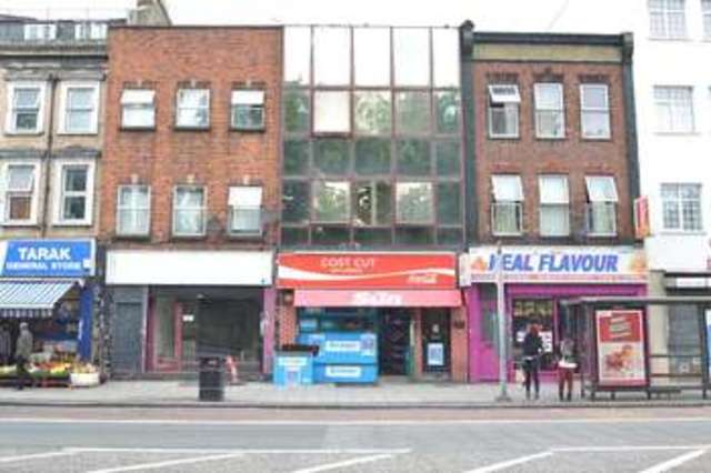  Image of 1 bedroom Flat to rent in East India Dock Road London E14 at Canary Wharf  All Saints, E14 0ED