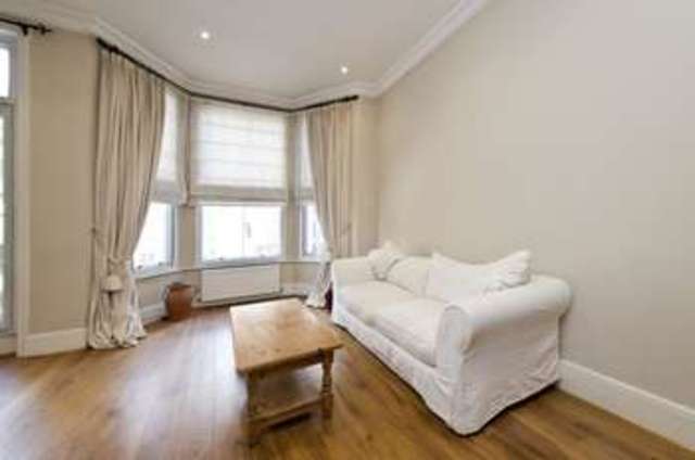  Image of 2 bedroom Flat for sale in Edith Grove London SW10 at Edith Grove  London, SW10 0NH