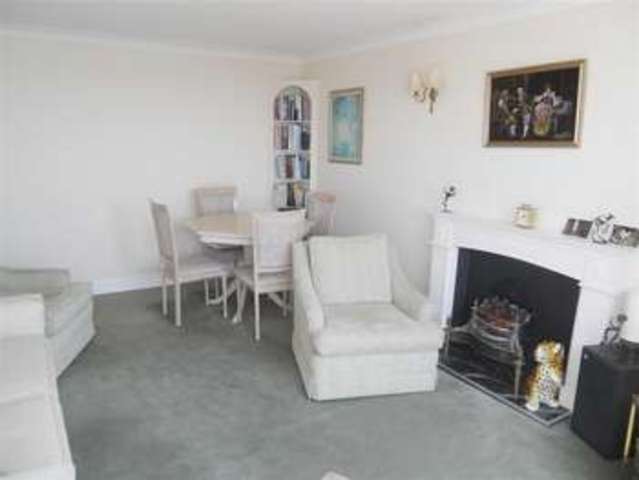  Image of 2 bedroom Property for sale in Grove Road Bournemouth BH1 at Elizabeth Court East Cliff East Cliff, BH1 3DX