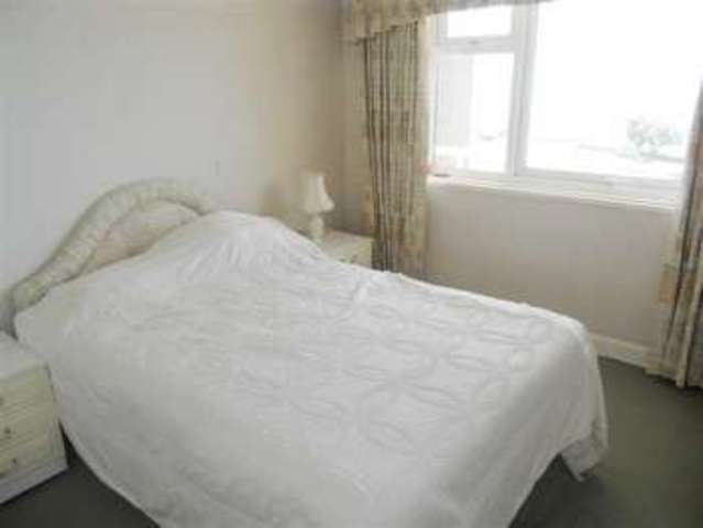  Image of 2 bedroom Property for sale in Grove Road Bournemouth BH1 at Elizabeth Court East Cliff East Cliff, BH1 3DX