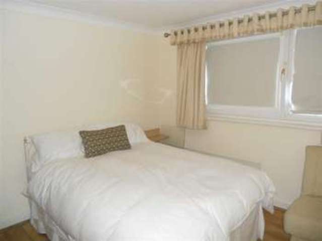  Image of 2 bedroom Property for sale in Grove Road Bournemouth BH1 at Elizabeth Court East Cliff East Cliff, BH1 3DS