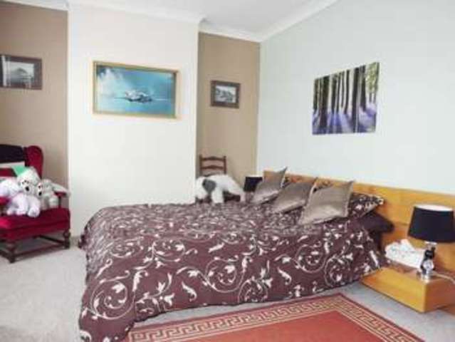  Image of 3 bedroom Semi-Detached house for sale in Ellerton Road Tolworth Surbiton KT6 at Surbiton Surrey Tolworth, KT6 7TX