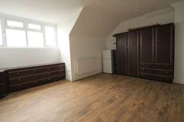  Image of Flat to rent in Epsom Road Sutton SM3 at Sutton, SM3 9EY