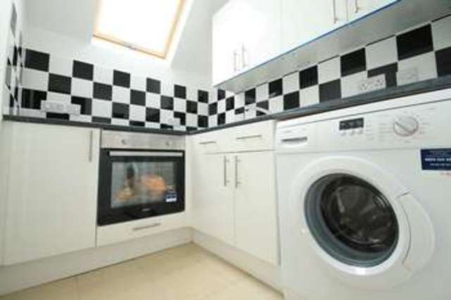  Image of Flat to rent in Epsom Road Sutton SM3 at Sutton, SM3 9EY
