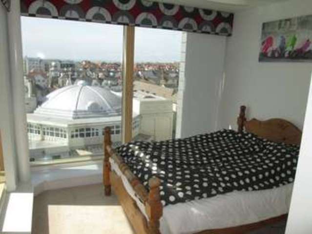  Image of 2 bedroom Flat to rent in Esplanade Porthcawl CF36 at Porthcawl, CF36 3YE