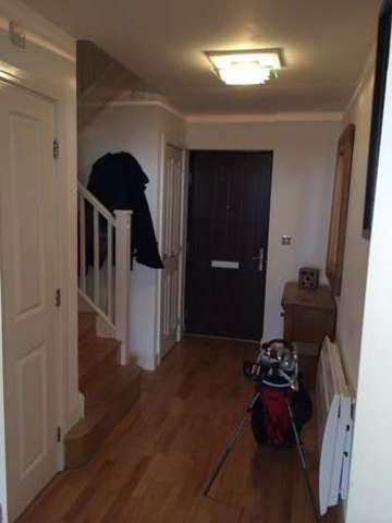  Image of 2 bedroom Flat to rent in Esplanade Porthcawl CF36 at Porthcawl, CF36 3YE