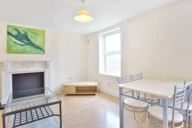  Image of 1 bedroom Flat for sale in Ewell Road Surbiton KT6 at Surrey  Surbiton, KT6 6HL
