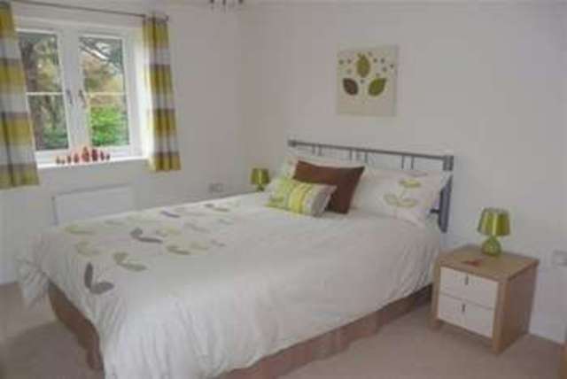  Image of 3 bedroom Property to rent in Cyprus Gardens Exmouth EX8 at Exmouth, EX8 2DP