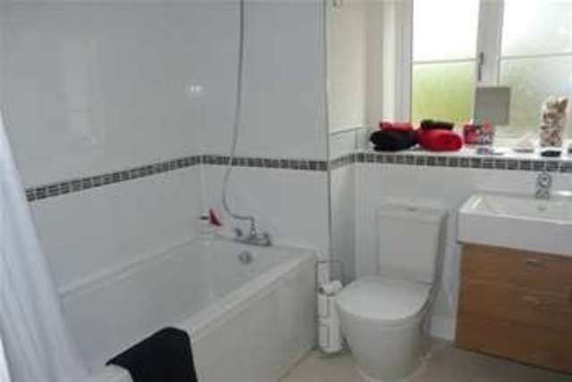  Image of 3 bedroom Property to rent in Cyprus Gardens Exmouth EX8 at Exmouth, EX8 2DP