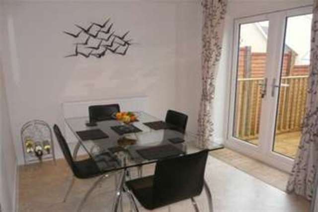  Image of 3 bedroom Property to rent in Cyprus Gardens Exmouth EX8 at Exmouth, EX8 2DP