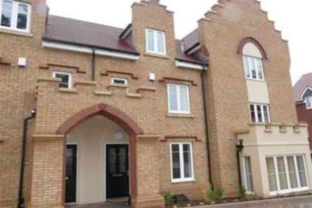  Image of 3 bedroom Property to rent in Cyprus Gardens Exmouth EX8 at Exmouth, EX8 2DP