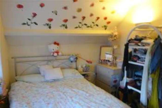  Image of 2 bedroom Flat to rent in Victoria Road Exmouth EX8 at Exmouth, EX8 1DL