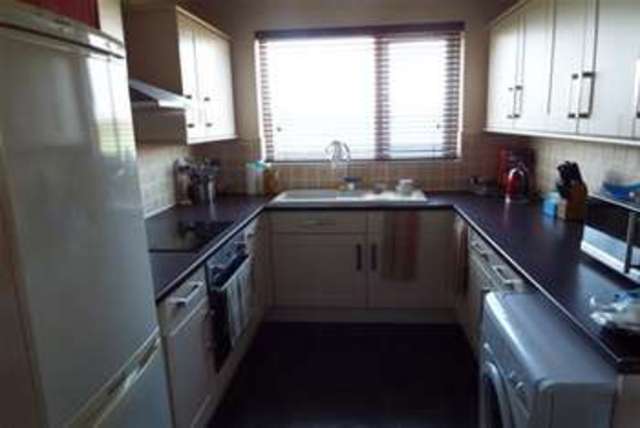  Image of 3 bedroom Semi-Detached house to rent in Featherstone Lane Featherstone Pontefract WF7 at Pontefract, WF7 6AB