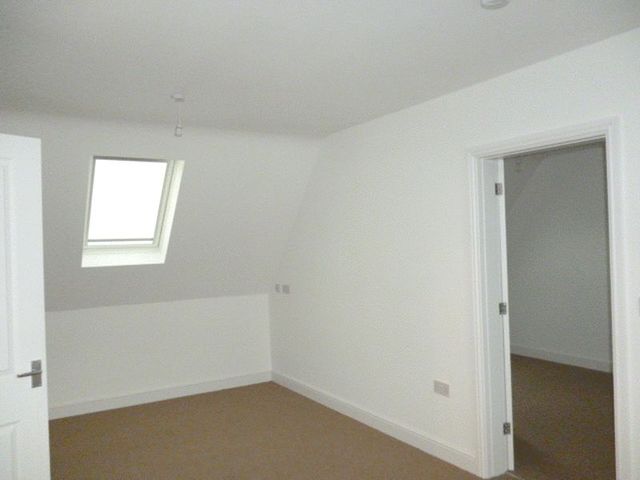  Image of 1 bedroom Flat to rent in St. Georges Road Menai Bridge LL59 at Ffordd Cynan  Menai Bridge, LL59 5EP