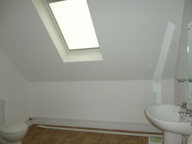  Image of 1 bedroom Flat to rent in St. Georges Road Menai Bridge LL59 at Ffordd Cynan  Menai Bridge, LL59 5EP