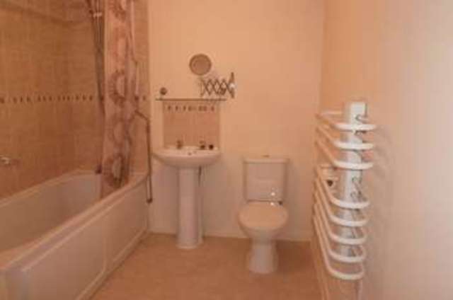  Image of 1 bedroom Flat to rent in Firs Lane Leigh WN7 at Firs Lane Leigh Leigh, WN7 4SB