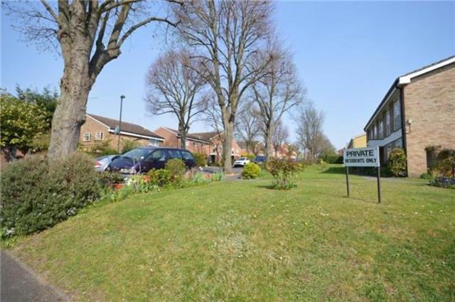  Image of 1 bedroom Flat to rent in Brambledown Road Wallington SM6 at Surrey, SM6 0TH