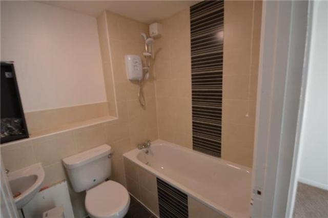  Image of 1 bedroom Flat to rent in Brambledown Road Wallington SM6 at Surrey, SM6 0TH