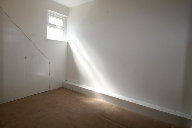  Image of 4 bedroom Detached house to rent in Foresters Drive Wallington SM6 at Wallington, SM6 9DG
