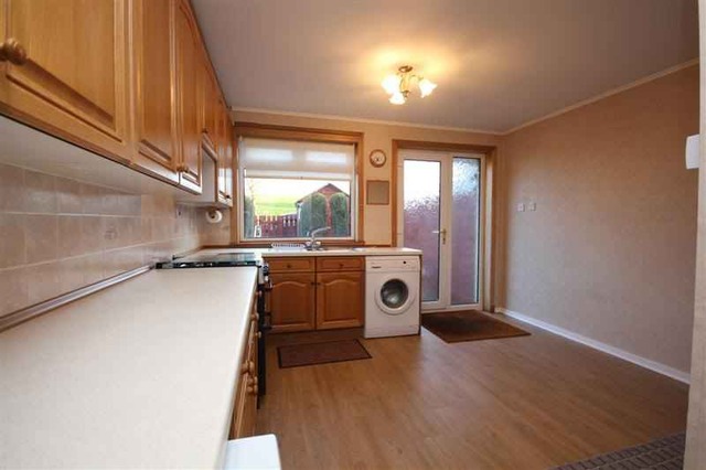  Image of 3 bedroom Terraced house to rent in Forrest Walk Uphall Broxburn EH52 at Uphall West Lothian West Lothian, EH52 5PN