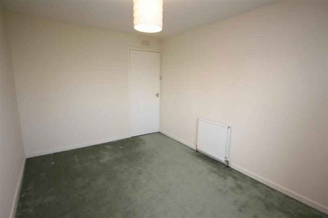  Image of 3 bedroom Terraced house to rent in Forrest Walk Uphall Broxburn EH52 at Uphall West Lothian West Lothian, EH52 5PN