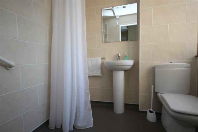  Image of 3 bedroom Terraced house to rent in Forrest Walk Uphall Broxburn EH52 at Uphall West Lothian West Lothian, EH52 5PN
