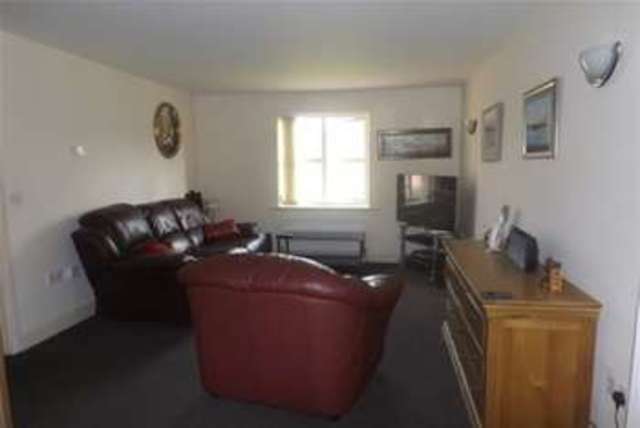  Image of 2 bedroom Flat to rent in Forsythia Drive Clayton-Le-Woods Chorley PR6 at Chorley, PR6 7DF