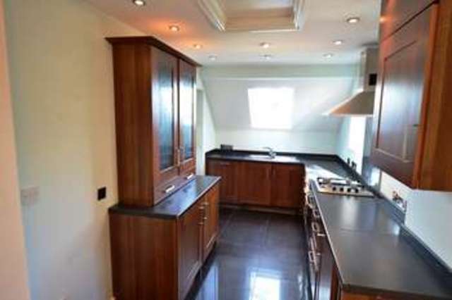  Image of 3 bedroom Semi-Detached house to rent in Fox Hill Selly Oak Birmingham B29 at Fox Hill Selly Oak BIRMINGHAM, B29 4AG