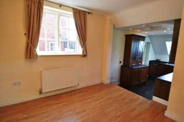  Image of 3 bedroom Semi-Detached house to rent in Fox Hill Selly Oak Birmingham B29 at Fox Hill Selly Oak BIRMINGHAM, B29 4AG