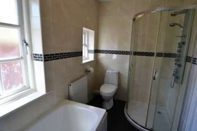  Image of 3 bedroom Semi-Detached house to rent in Fox Hill Selly Oak Birmingham B29 at Fox Hill Selly Oak BIRMINGHAM, B29 4AG