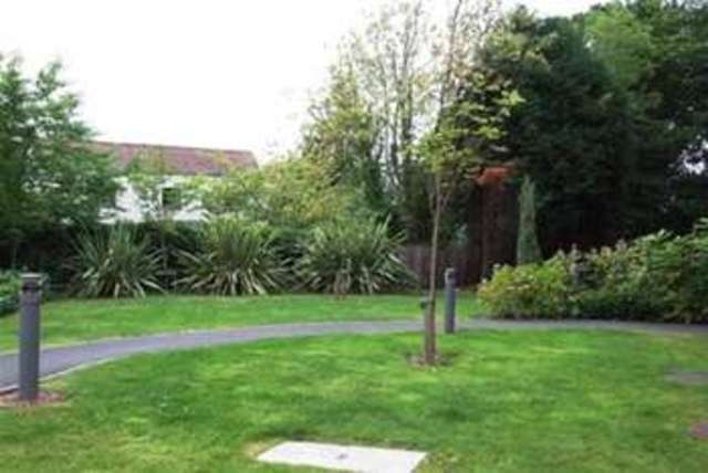  Image of 3 bedroom Flat to rent in Manor Road Solihull B91 at Solihull, B91 2BL