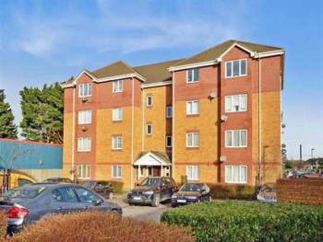 Image of 1 bedroom Ground Flat for sale in Franklin Way Croydon CR0 at Croydon Surrey Croydon, CR0 4UX