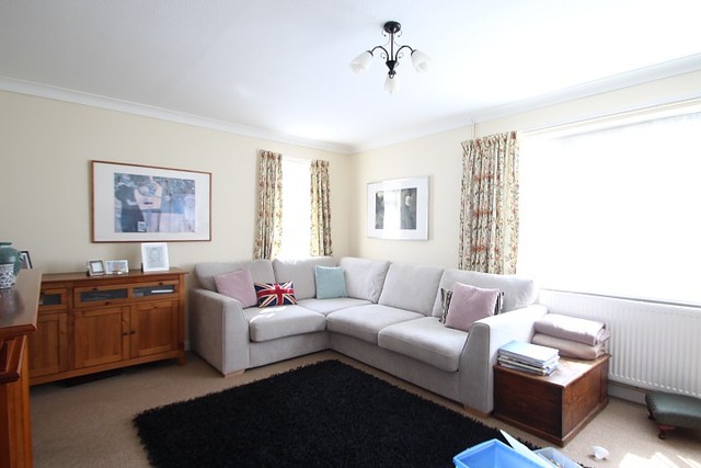  Image of 4 bedroom Detached house to rent in Froxfield Close Winchester SO22 at Harestock Winchester, SO22 6JW