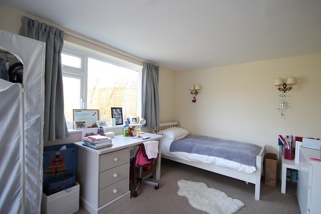  Image of 4 bedroom Detached house to rent in Froxfield Close Winchester SO22 at Harestock Winchester, SO22 6JW