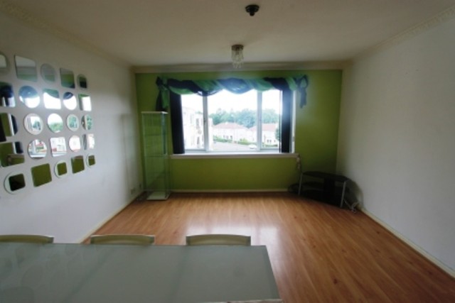  Image of 3 bedroom Flat to rent in Gartcraig Road Glasgow G33 at Riddrie Glasgow Glasgow, G33 2SP