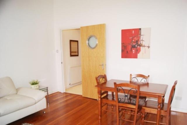  Image of 2 bedroom Flat to rent in Glassford Street Glasgow G1 at Merchant City Glasgow Glasgow, G1 1UH