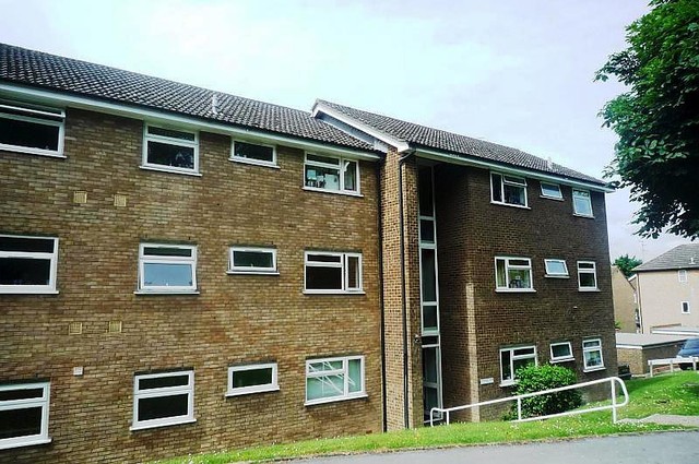  Image of 2 bedroom Flat to rent in Brambleside High Wycombe HP11 at Brambleside Loudwater High Wycombe, HP11 1JE