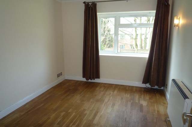  Image of 2 bedroom Flat to rent in Brambleside High Wycombe HP11 at Brambleside Loudwater High Wycombe, HP11 1JE