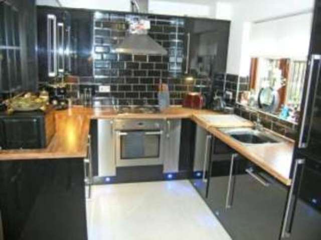  Image of 2 bedroom Terraced house for sale in Glenview Kirkintilloch Glasgow G66 at Kirkintilloch Glasgow Kirkintilloch, G66 1PG