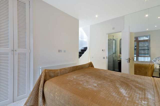  Image of 1 bedroom Apartment to rent in Gloucester Terrace London W2 at Gloucester Terrace Lancaster Gate London, W2 3HB