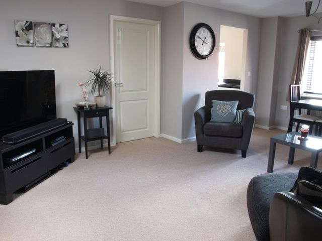  Image of 2 bedroom Flat for sale in Goldstraw Lane Balderton Newark NG24 at Goldstraw Lane Fernwood Newark, NG24 3FQ
