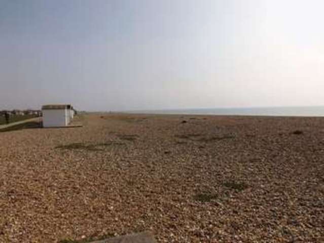  Image of 1 bedroom Property for sale in Eirene Avenue Goring-by-Sea Worthing BN12 at Goring Beach  Goring by Sea, BN12 4DL
