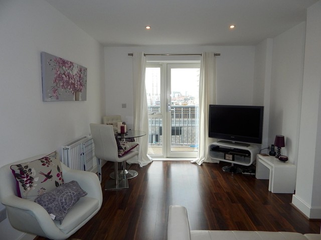  Image of 1 bedroom Apartment to rent in John Thornycroft Road Southampton SO19 at John Thornycroft Road  Southampton, SO19 9SP