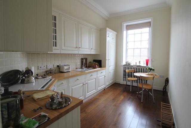  Image of 3 bedroom Flat for sale in Rolvenden Rolvenden Cranbrook TN17 at Great Maytham Road  Rolvenden, TN17 4NE
