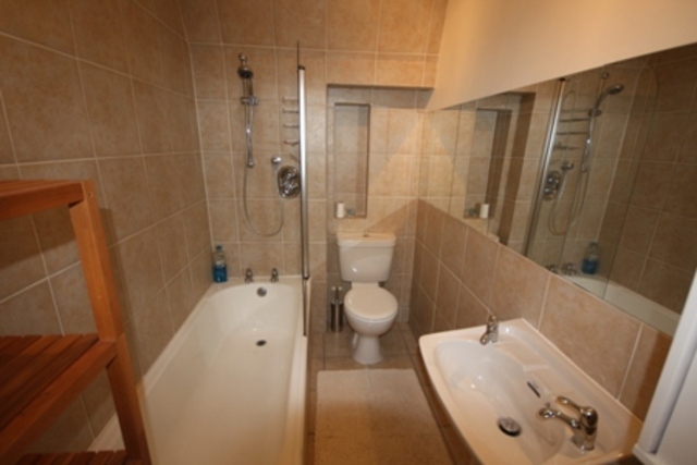  Image of 1 bedroom Flat to rent in Great Western Road Aberdeen AB10 at West End Aberdeen Aberdeen, AB10 6QF