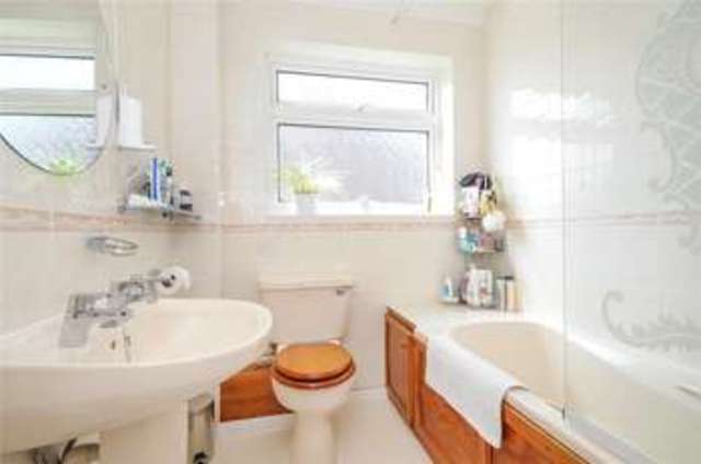  Image of 4 bedroom Detached house for sale in Greenacres Avenue Winnersh Wokingham RG41 at Winnersh Wokingham Winnersh, RG41 5SX