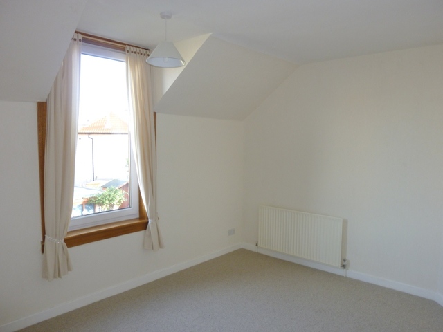  Image of 3 bedroom Terraced house to rent in Grierson Road Edinburgh EH5 at Trinity Edinburgh Edinburgh, EH5 2BQ