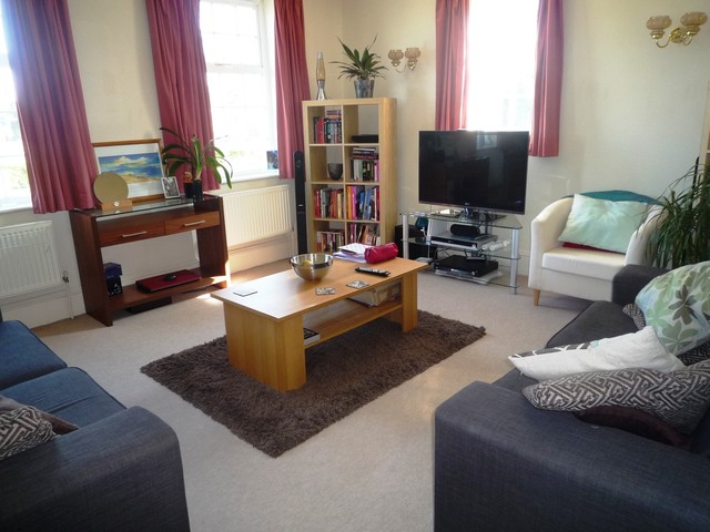  Image of 1 bedroom Flat to rent in Chadwick Place Long Ditton Surbiton KT6 at Chadwick Place  Surbiton, KT6 5RA